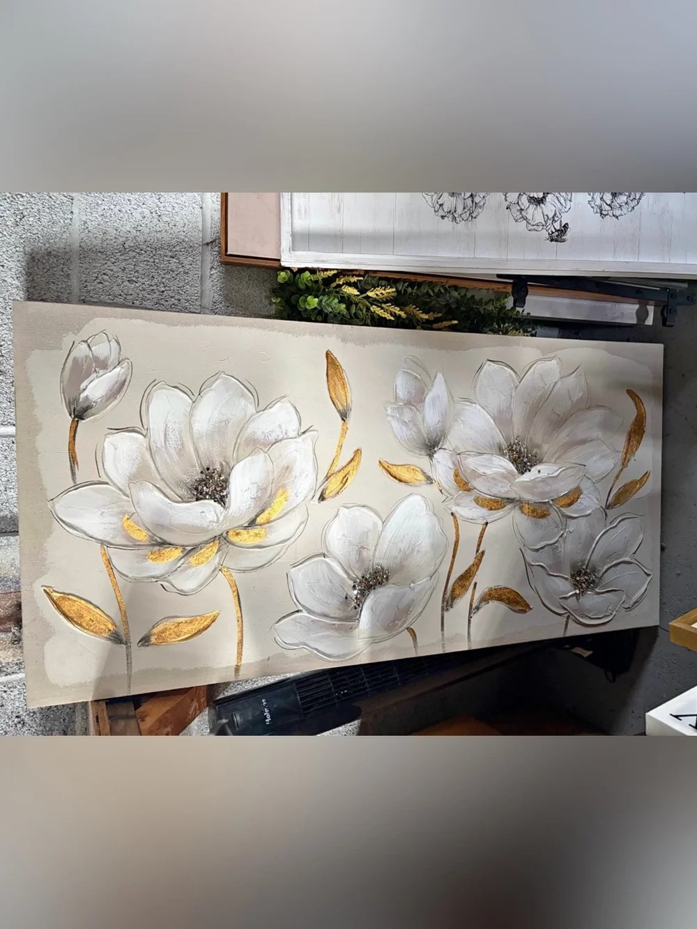 Lot of 2 wall pictures at least 2ft long